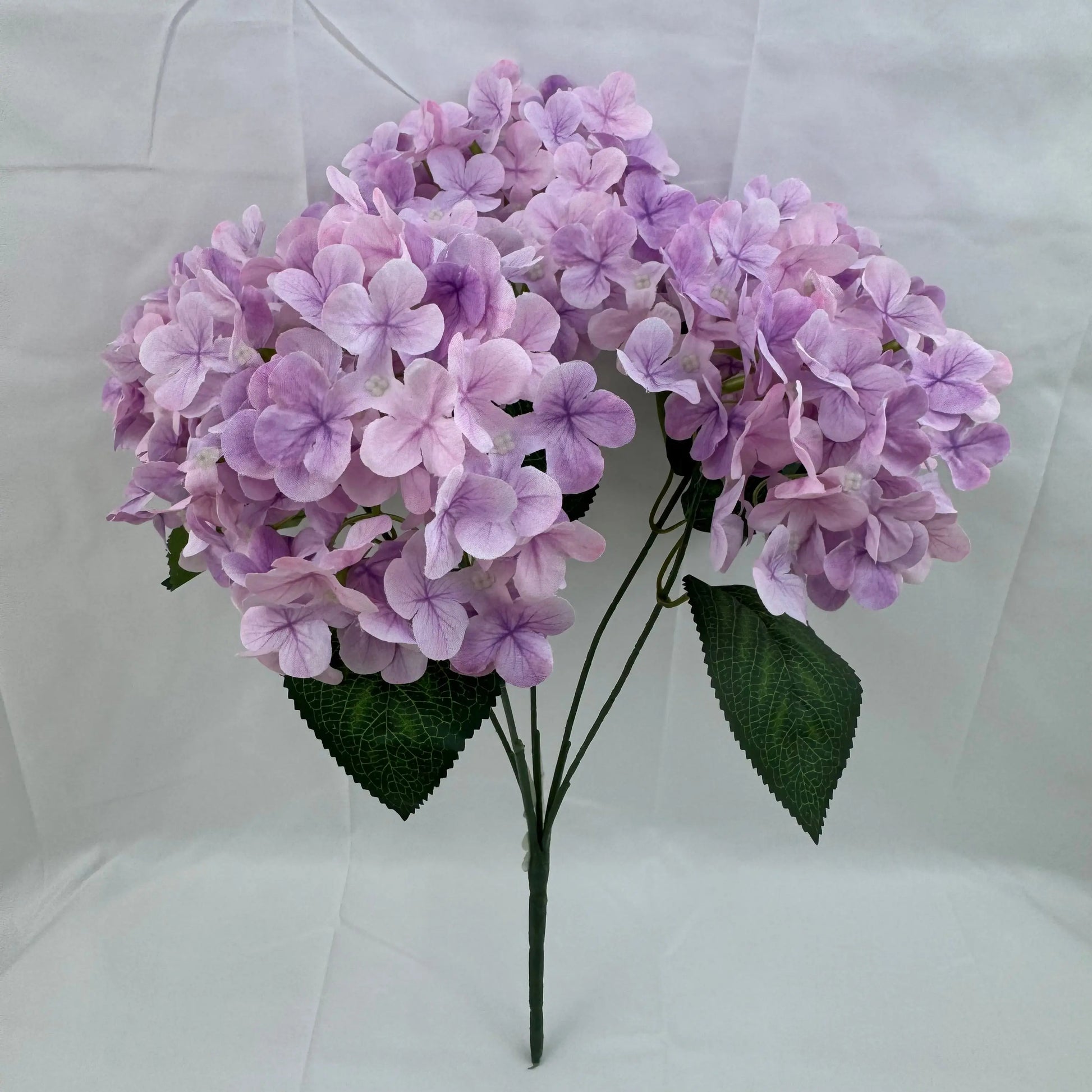 Lilac Silk 3D Hydrangea Bush - 5 Heads RosesHQ.com