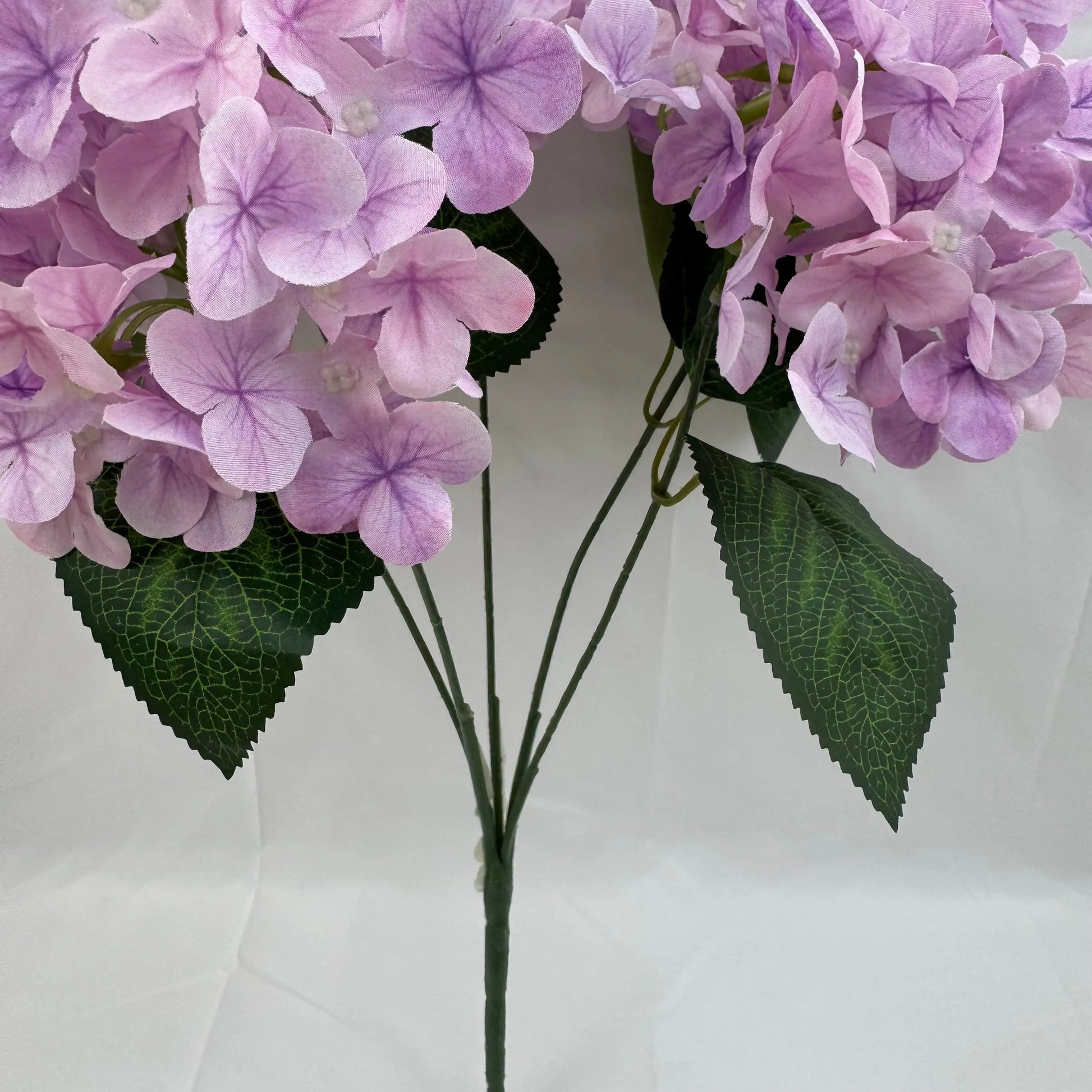 Lilac Silk 3D Hydrangea Bush - 5 Heads RosesHQ.com