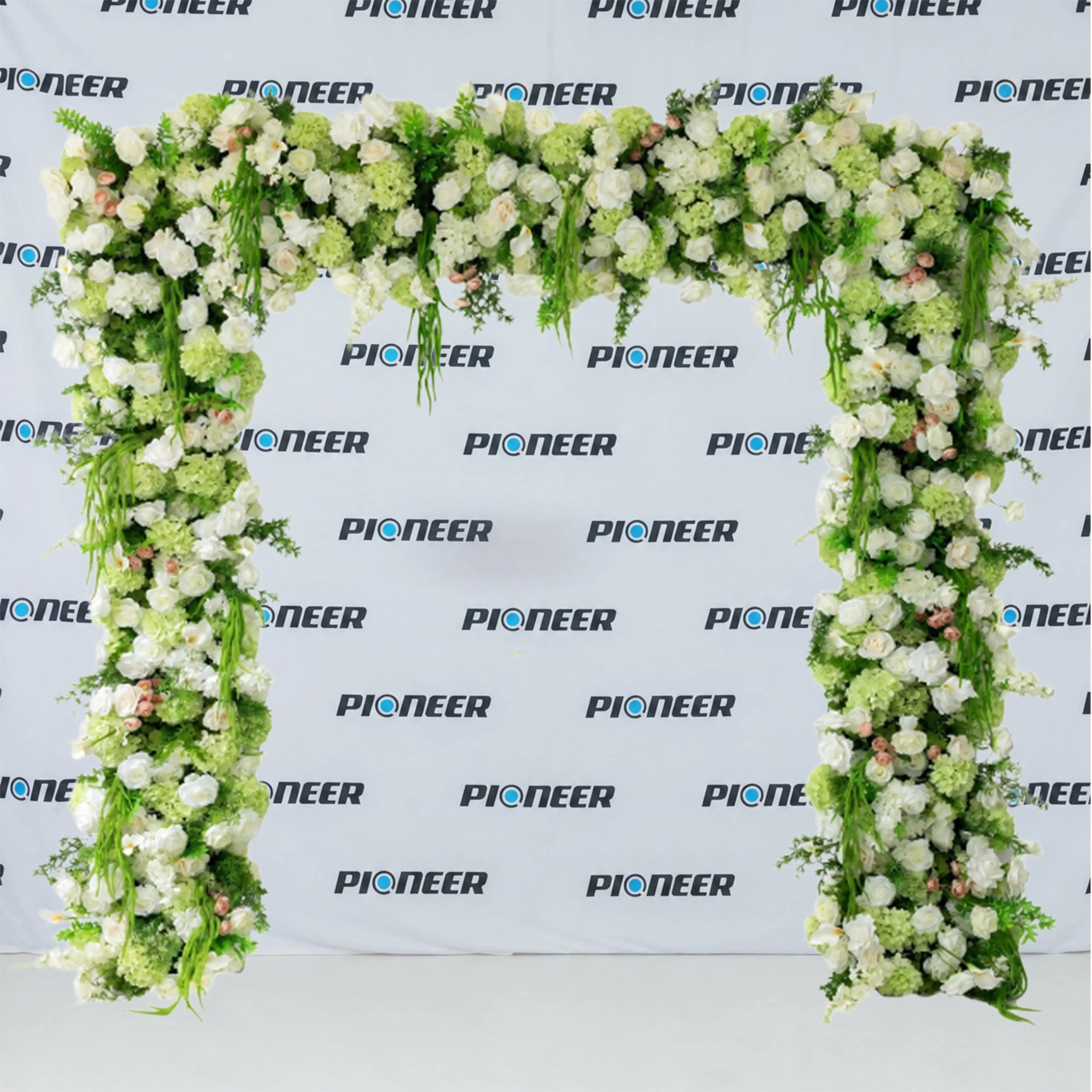 White Rose Ceremony Floral Arch – RosesHQ.com